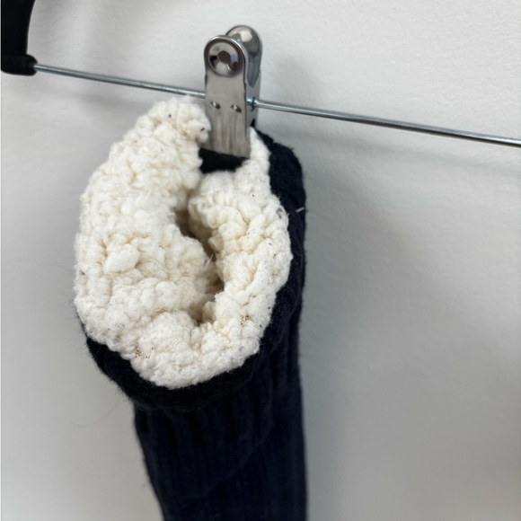 Cozy Women’s “Reading Socks” - Picture 2 of 2